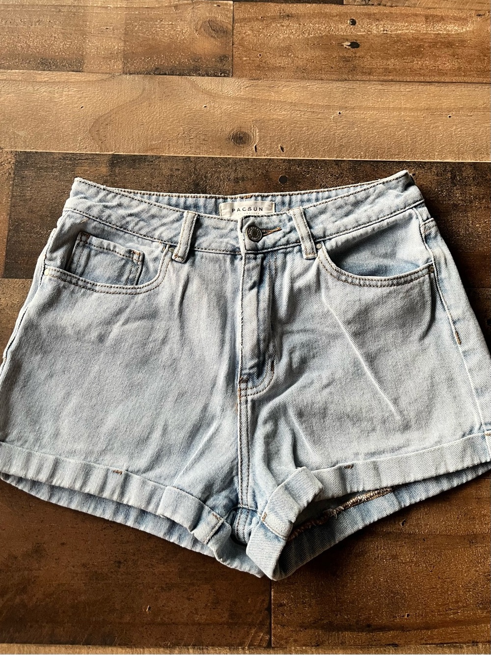 Women's PacSun Light Wash Denim Mom Short | 27"
